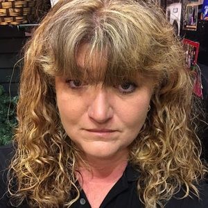 Meet your Posher, Lydia